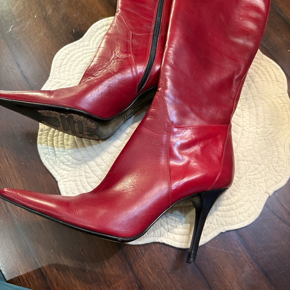 💋Charles David ♥️ Red Leather Stiletto Heeled Pointy Zippered Boots - Picture 4 of 16